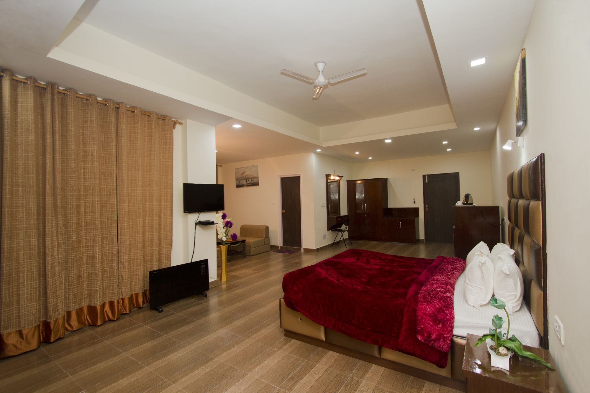 Adb Rooms Snow Touch Resort มะนาลี ภายนอก รูปภาพ