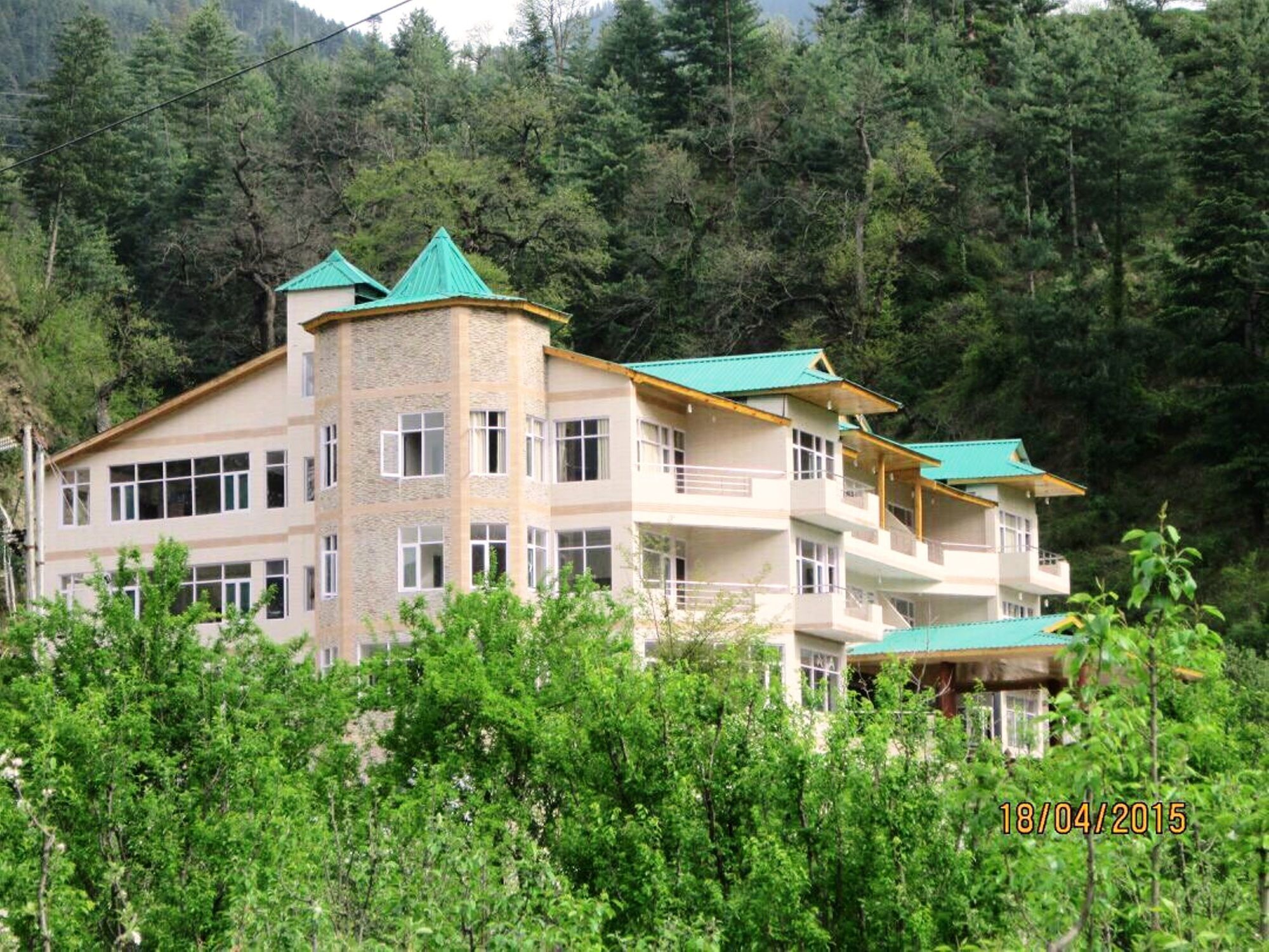 Adb Rooms Snow Touch Resort มะนาลี ภายนอก รูปภาพ
