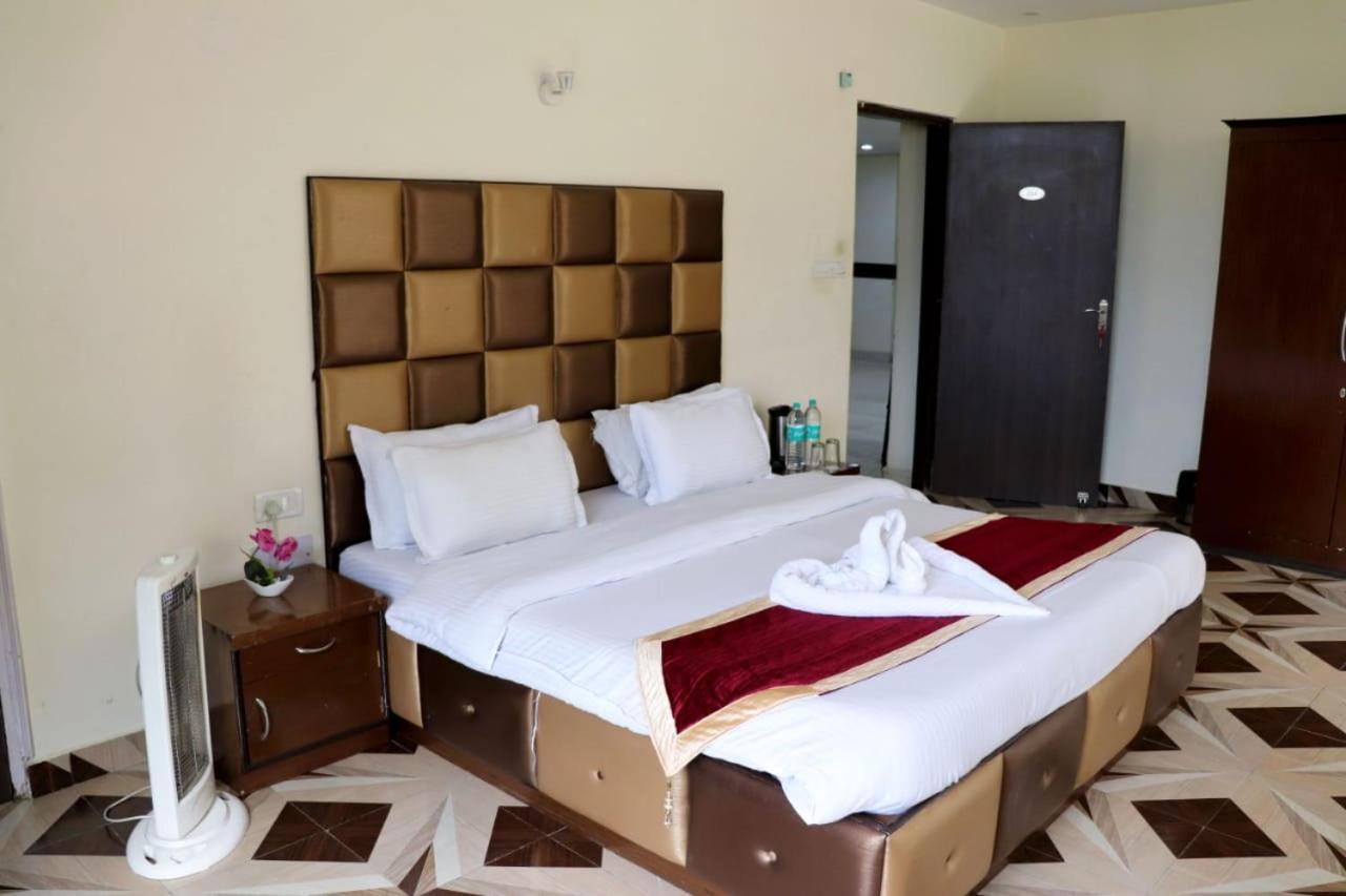 Adb Rooms Snow Touch Resort มะนาลี ภายนอก รูปภาพ
